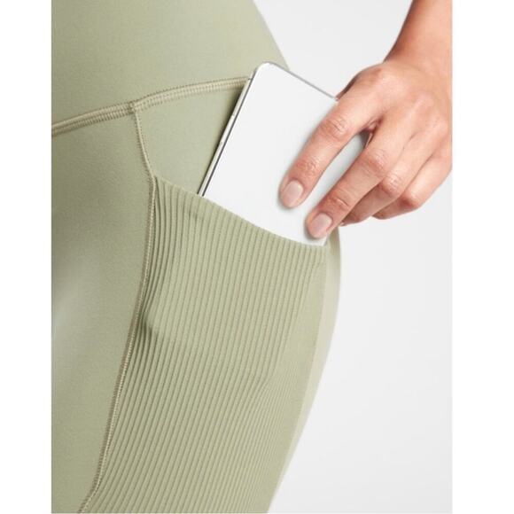 Athleta Leggings Salutation Stash Pocket II Cutout 7/8 Crop Athletic Green M - Picture 12 of 12